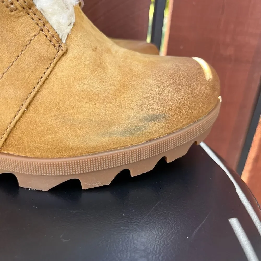 Joan of Arctic Wedge in Camel Brown in size 9.5 Shearling